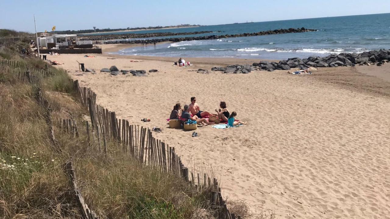 Vias Plage : Residence Securisee Bord De Mer Exteriör bild